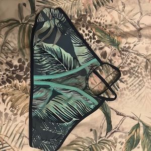 Medium palm print bikini top. With padding. Like new not frayed.